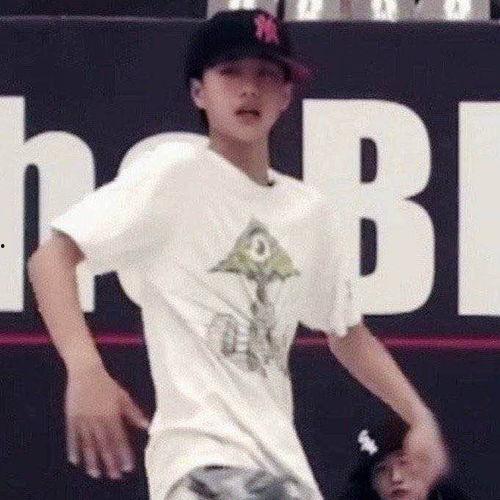 娱乐吃瓜王一博是谁啊,娱乐吃瓜界的风云人物  第2张